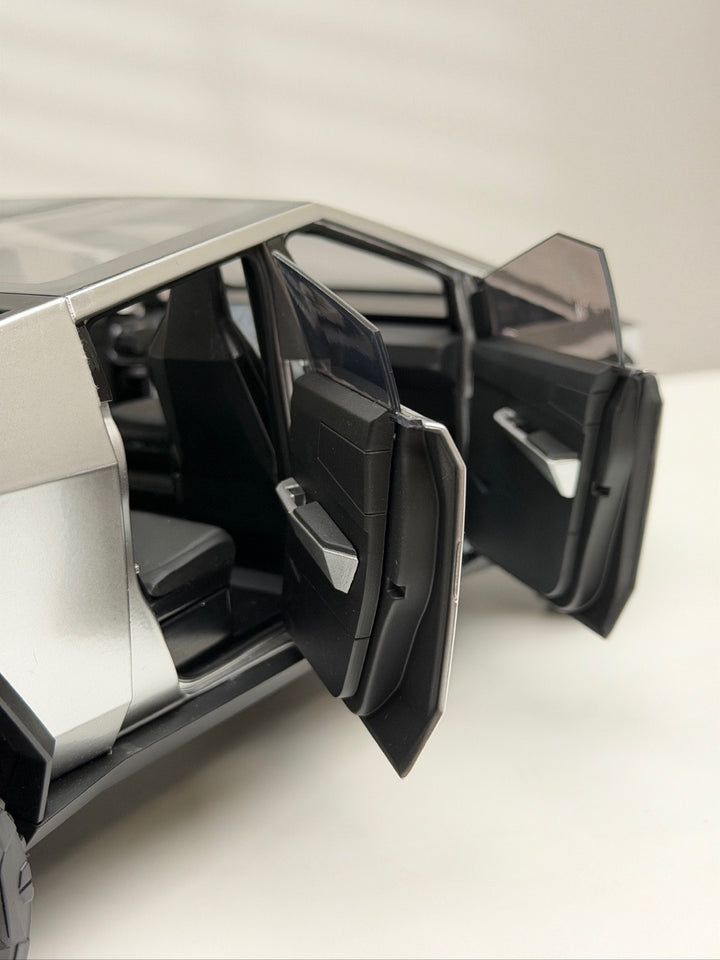 Tesla Cybertruck (Titanium) [Tesla] 1:18 scale
