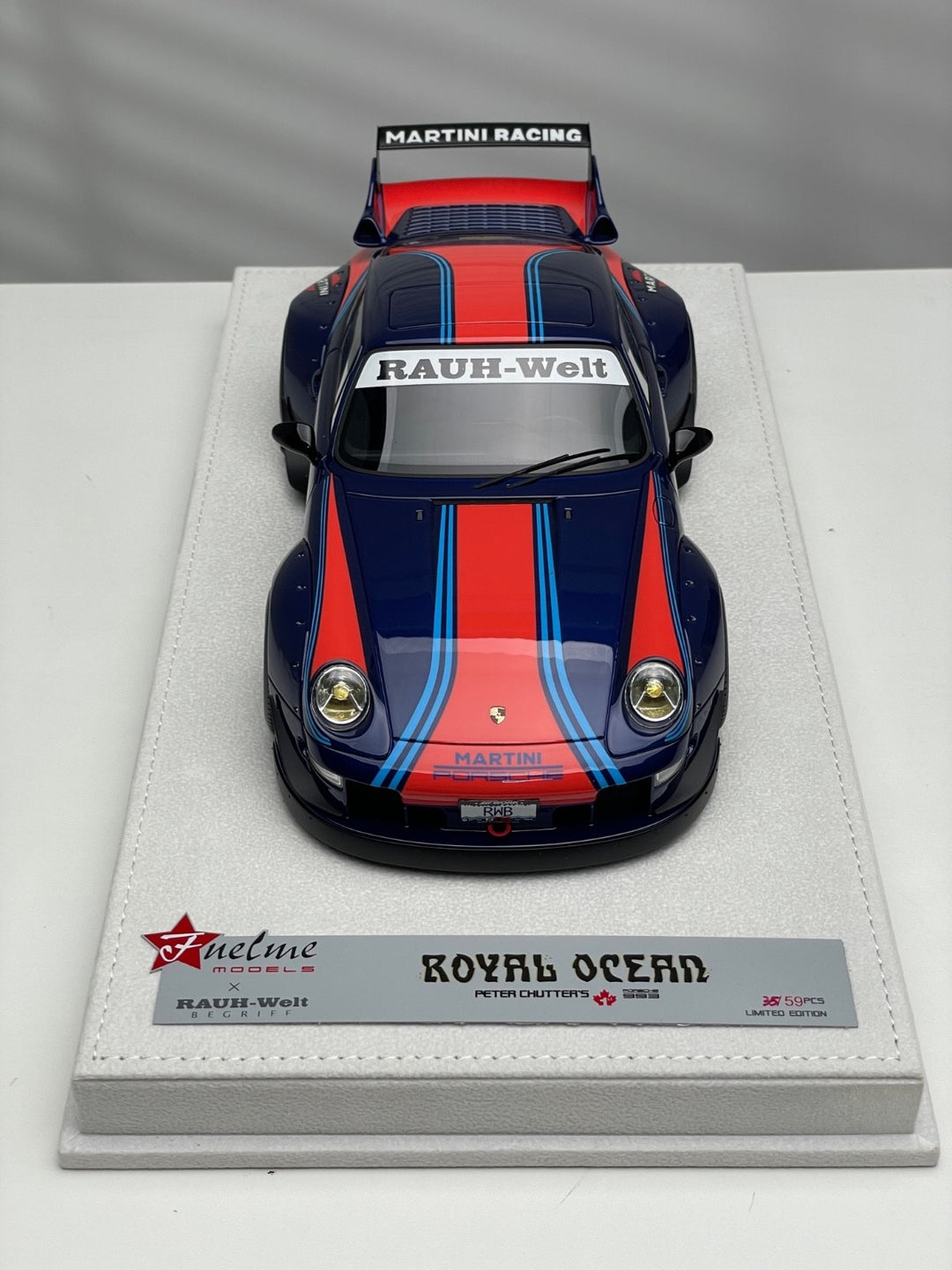 Porsche 911 993 RWB (Royal Ocean Blue) [FuelMe Model] 1/18 scale