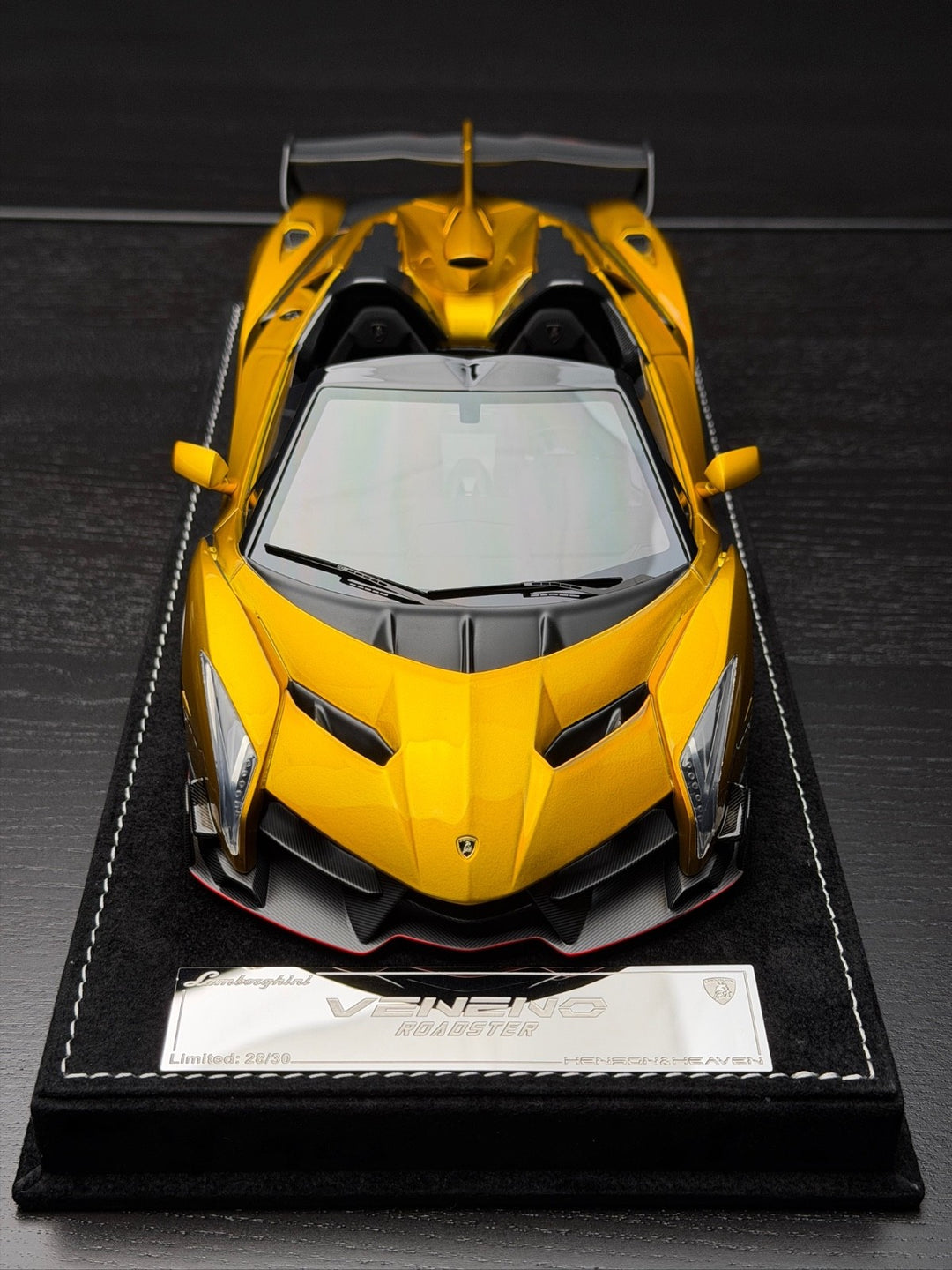 Lamborghini Veneno Roadster (Gold) [Henson&Heaven] 1/18 scale