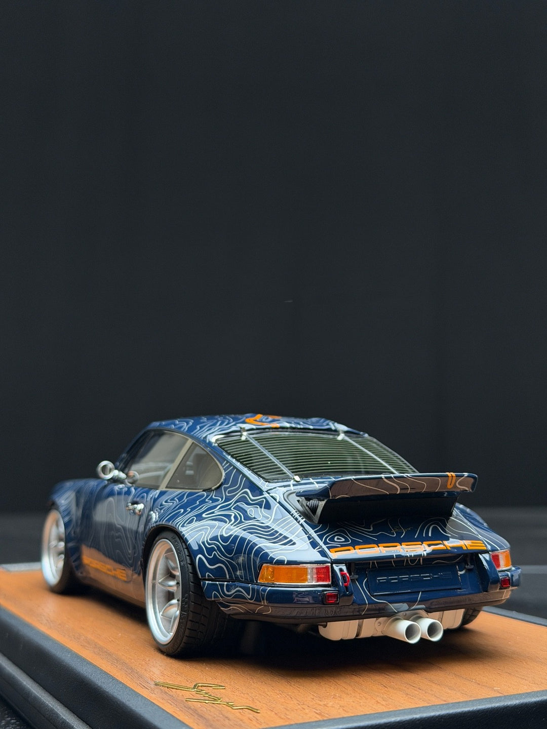 Porsche 911 Singer DLS (Mulholland) [Timothy & Pierre] 1/18 scale