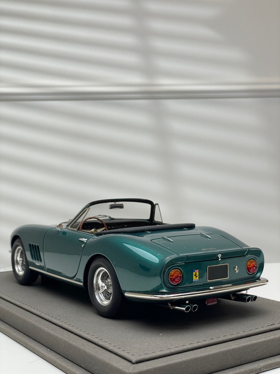 Ferrari 275 GTS/4 Spider N.A.R.T. Conversion (Metallic Green) [BBR] 1:18 scale