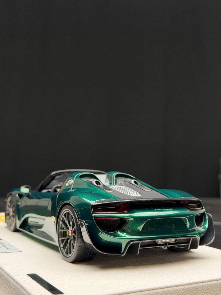 Porsche 918 Spyder Weissach (Green) [MakeUp Eidolon] 1/18 scale