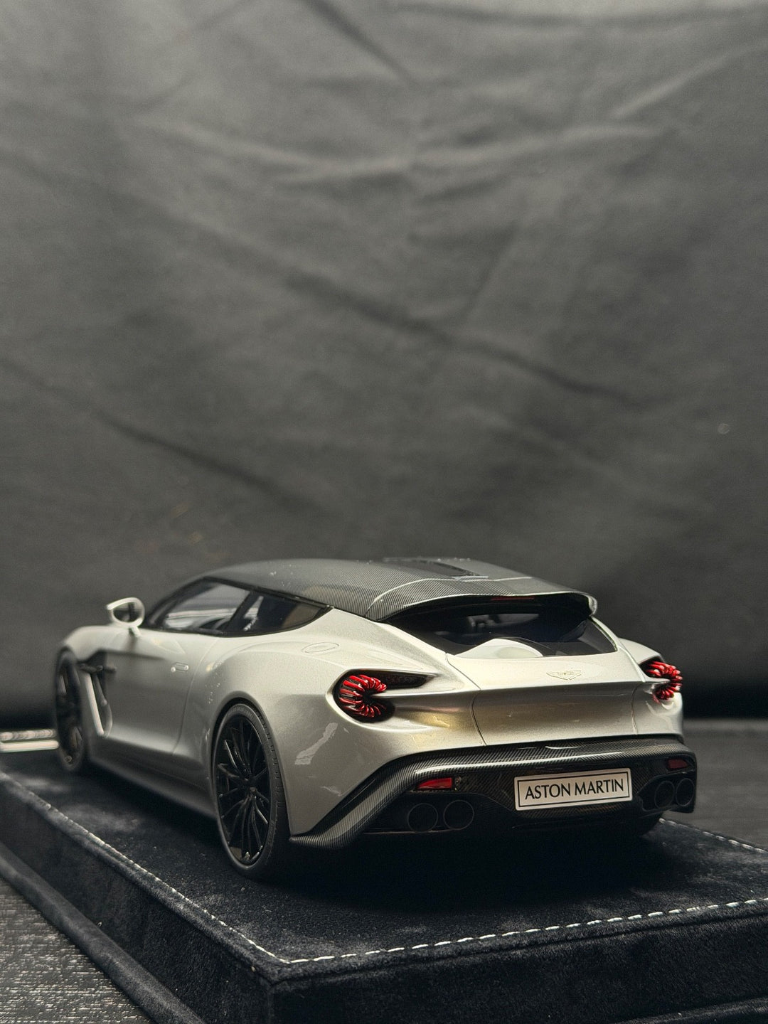 Aston Martin Vanquish Zagato (Silver) [Henson&Heaven] 1/18 scale