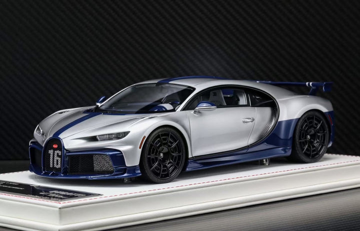 Bugatti Chiron Pur Sport (Silver/ Blue Carbon) [Davis & Giovanni] 1:18 scale
