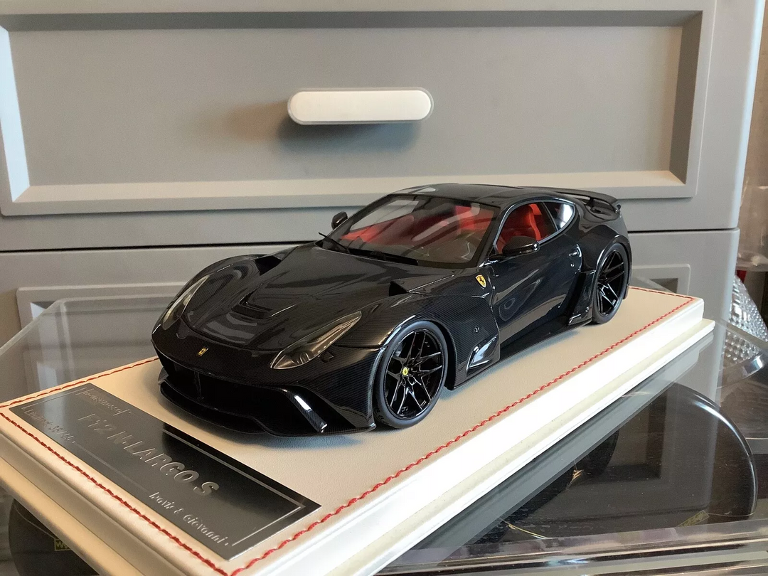 Ferrari F12 N-LARGO S NOVITEC (Carbon) [Davis & Giovanni] 1/18 scale
