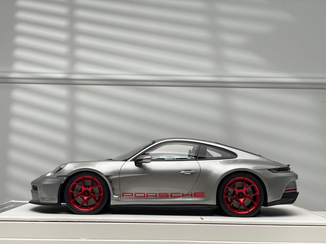 Porsche 911 S/T (Silver/ Red Rims) [Ivy Merit Model] 1/18 scale
