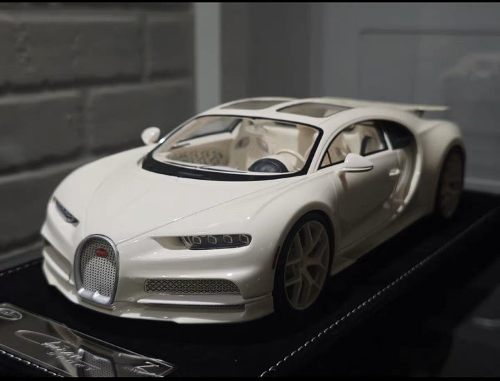Bugatti Chiron Sport (Hermes) [Henson&Heaven] 1/18 scale
