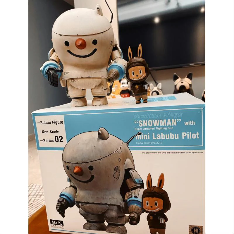 RARE! Authentic Kow Yokoyama LABUBU "SNOWMAN" Fighting Machine with Labubu Pilot