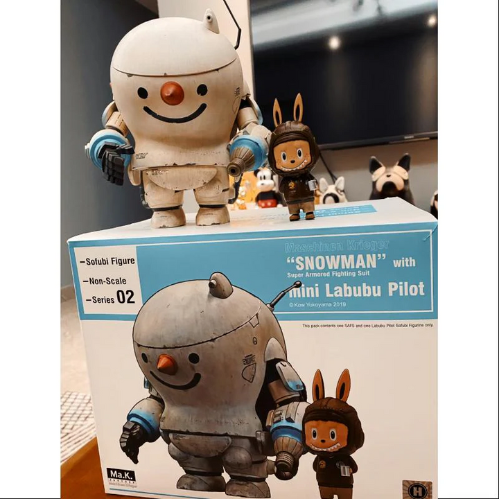 RARE! Authentic Kow Yokoyama LABUBU "SNOWMAN" Fighting Machine with Labubu Pilot