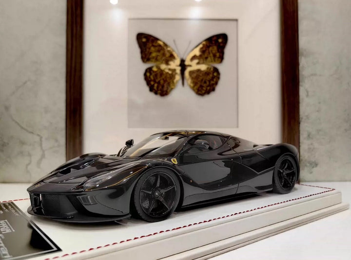 Ferrari LaFerrari (Gloss Black) [Davis & Giovanni] 1:18 scale