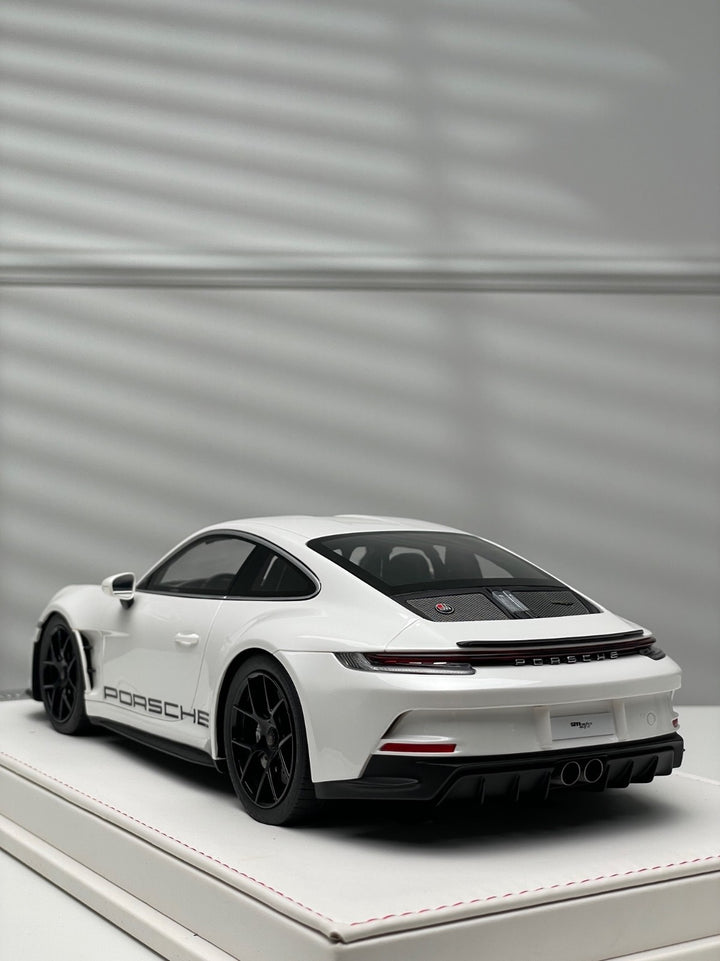 Porsche 911 S/T (White/ Black Rims) [Ivy Merit Model] 1/18 scale