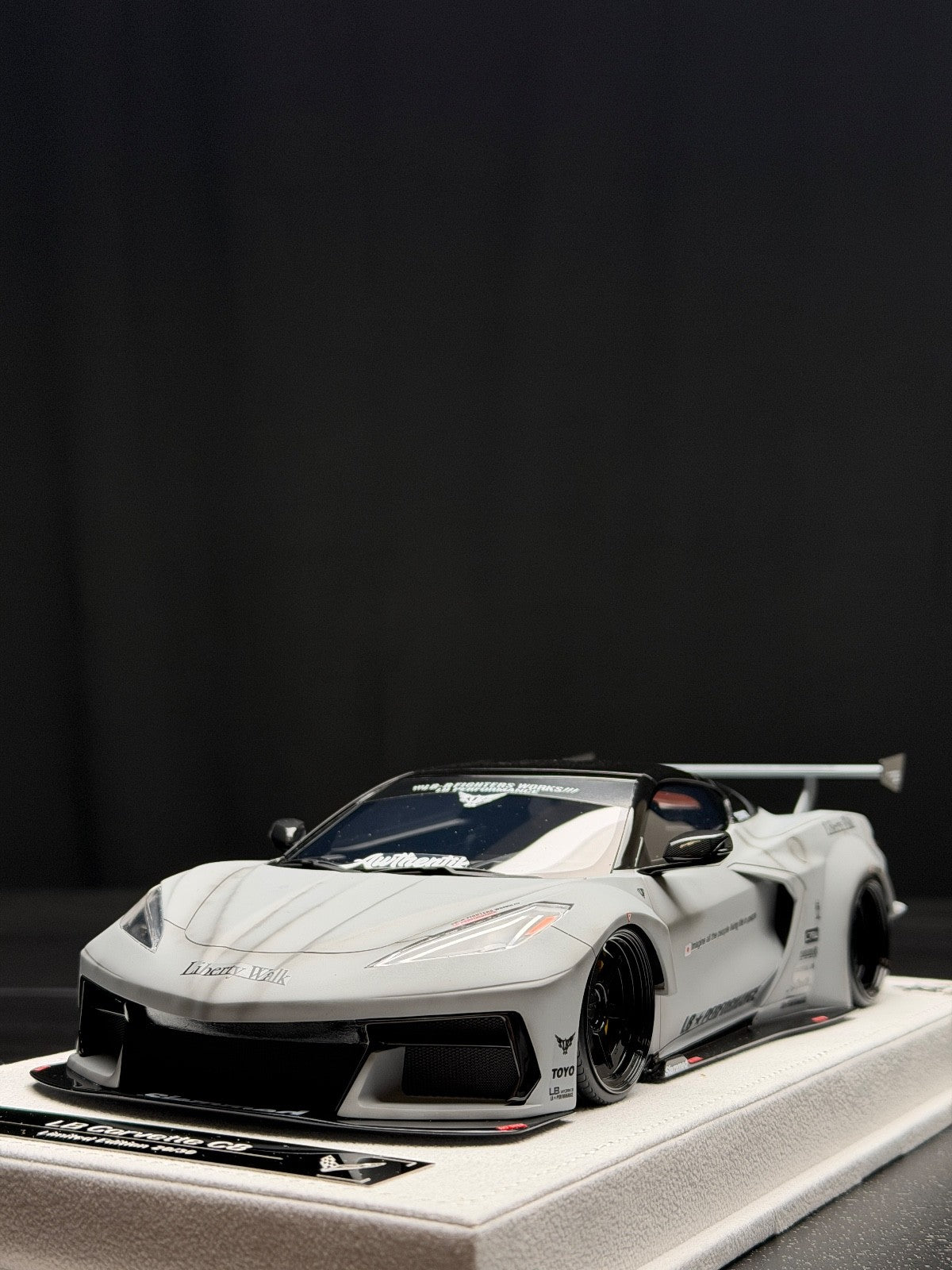 Chevrolet Corvette C8 LBWK (Matte Gray) [BBA Model] 1/18 scale ...