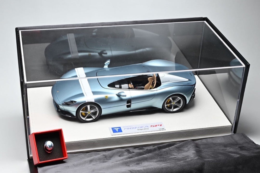 Ferrari Monza SP1 (Grigio Alloy/ with Helmet) [Hermez Collection] 1/18 scale