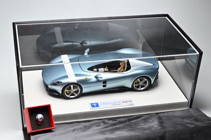 Ferrari Monza SP1 (Grigio Alloy/ with Helmet) [Hermez Collection] 1/18 scale