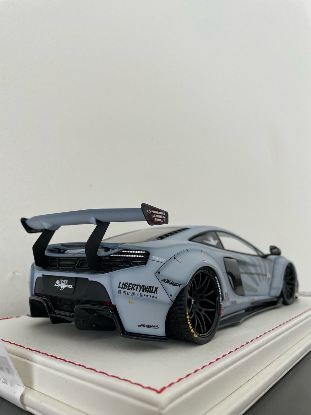 McLaren 650s LBWK (Gray, Zero Fighter) [Davis & Giovanni] 1/18 scale