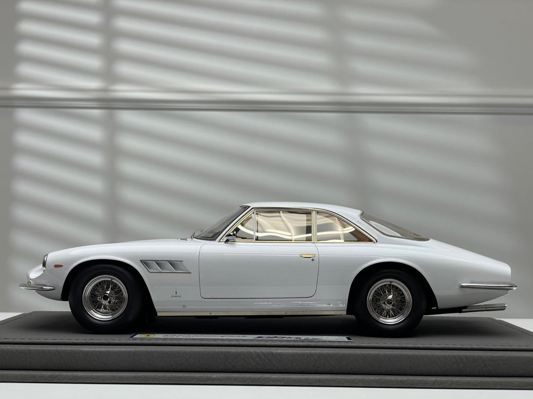 Ferrari 500 Super Fast Series II 1965 (White/ Blue Stripe) [BBR] 1:18 scale