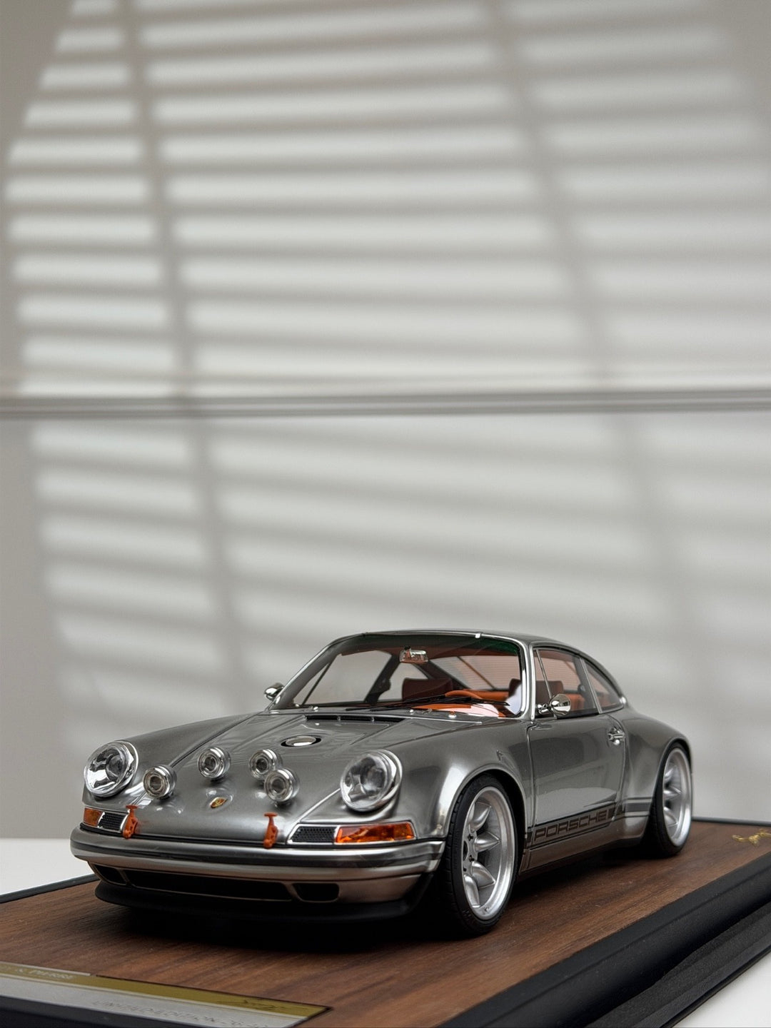 Porsche 911 Singer (Silver) [Timothy & Pierre] 1/18 scale