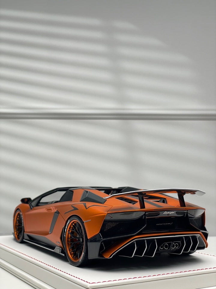 Lamborghini Aventador SV Roadster LBWK (Orange) [Davis & Giovanni] 1/18 scale