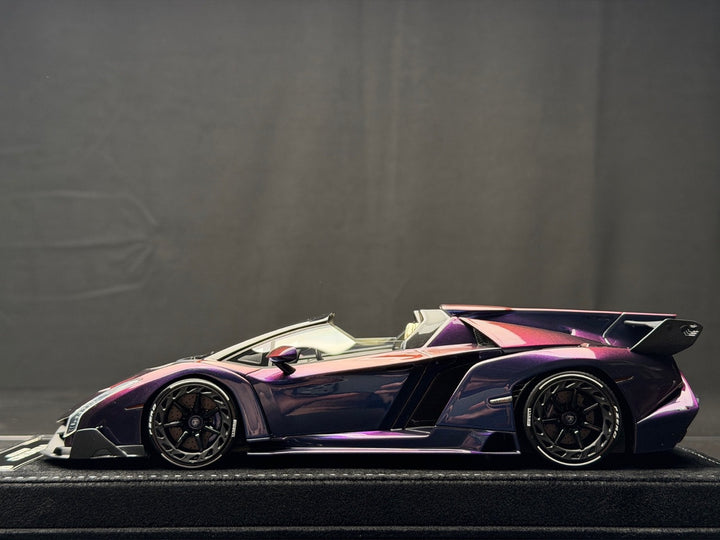 Lamborghini Veneno Roadster (Chameleon Purple) [Henson&Heaven] 1/18 scale