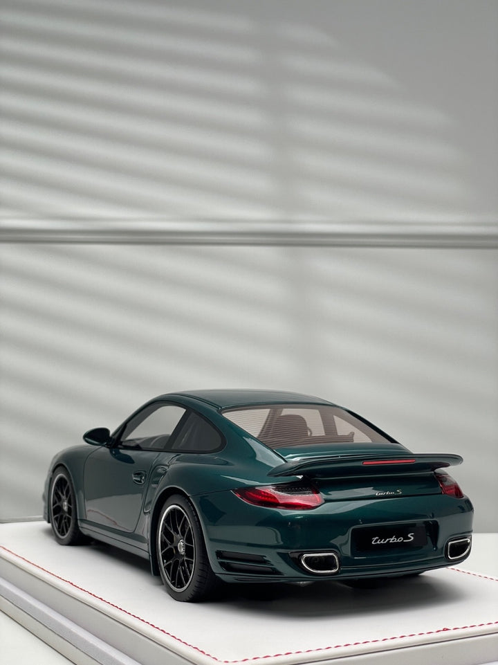 Porsche 997.2 911 Turbo S (Dark Green) [IVY Merit Model] 1/18 scale