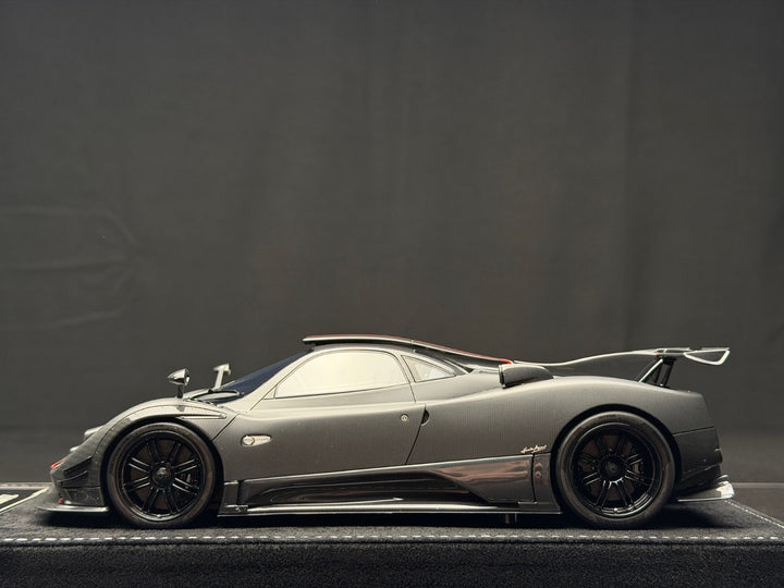 Pagani Zonda Absolute (Carbon Fiber/ Italy Stripe) [Henson&Heaven] 1/18 scale