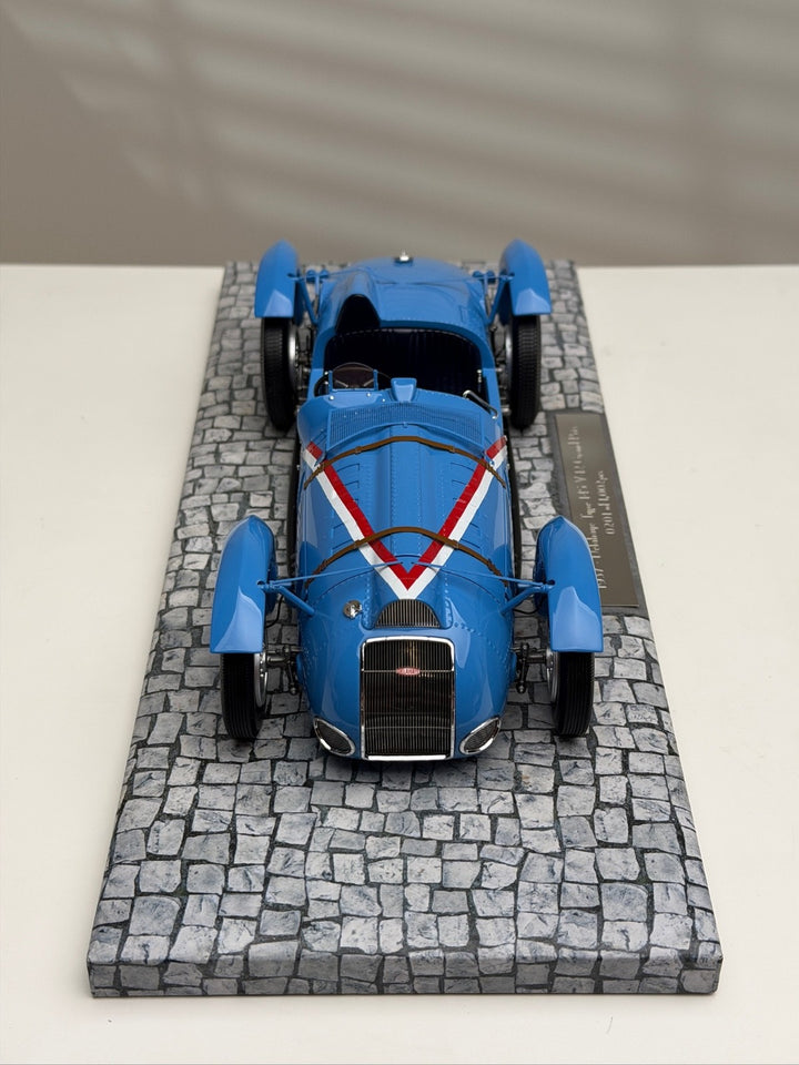 1932 DELAHAYE TYPE 145 V-12 SPIDER (Bluette) [MINICHAMPS] 1/18 scale