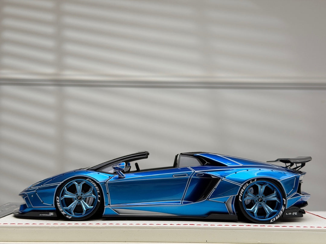 Lamborghini Aventador Roadster LBWK (Blue TRON) [Davis & Giovanni] 1:18 scale