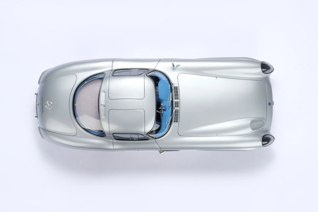 MERCEDES-BENZ 300 SLR UHLENHAUT COUPE [Fully opening] By: Amalgam 1:8 scale