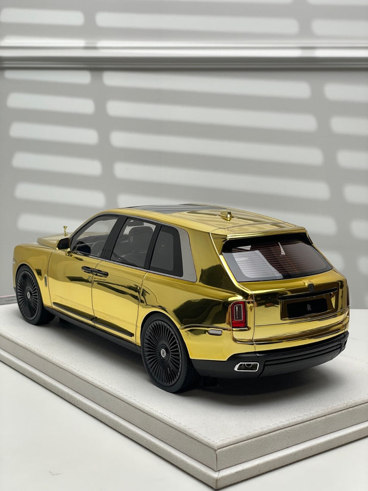 Rolls-Royce Cullinan (Chrome Gold) [GL Model] 1/18 scale