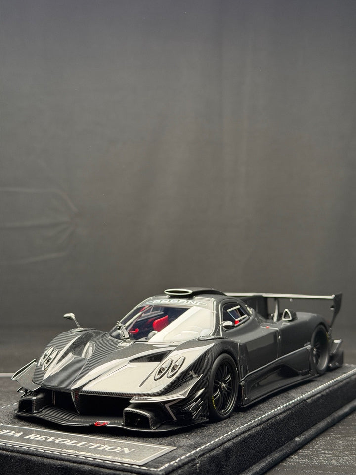 Pagani Zonda Revolution (Carbon Fiber) [Henson&Heaven] 1/18 scale