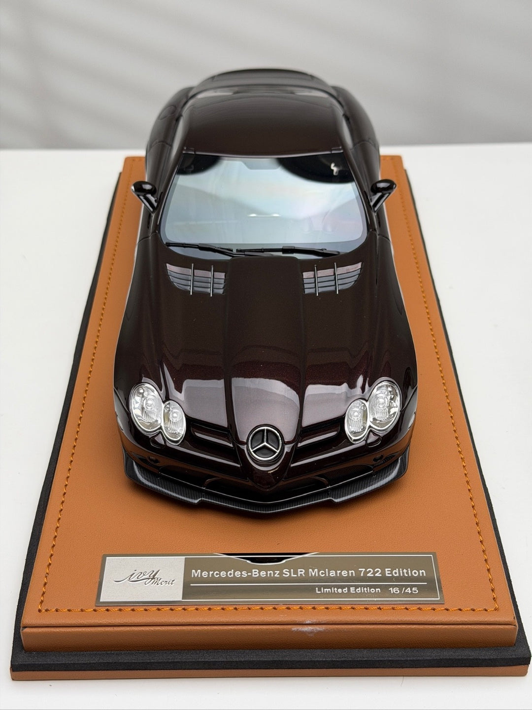 Mercedes-Benz SLR McLaren 722 Edition (Dark Brown) [IVY Merit Model] 1/18 scale