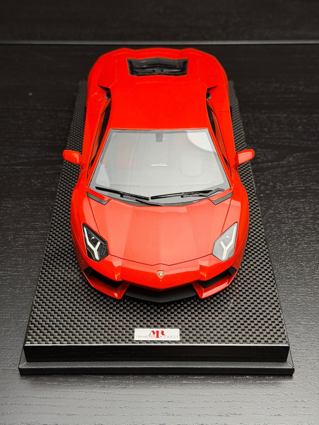 Lamborghini Aventador (Magma Orange) [MR Collection] 1/18 scale