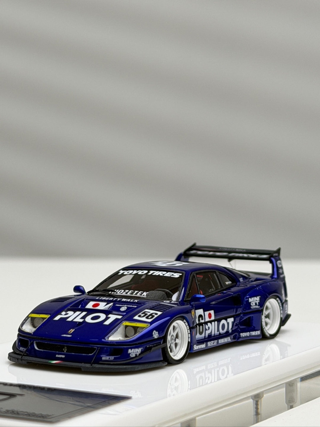 2-in-1 Ferrari F40 LBWK (Blue PILOT Livery) [Davis & Giovanni] 1:64 & 1:43 scale