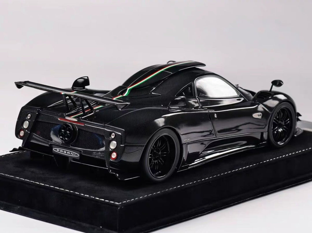 Pagani Zonda Cinque (Full Black Carbon Fiber) [Henson & Heaven] 1/18 scale