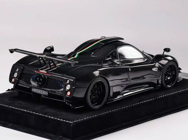 Pagani Zonda Cinque (Full Black Carbon Fiber) [Henson & Heaven] 1/18 scale
