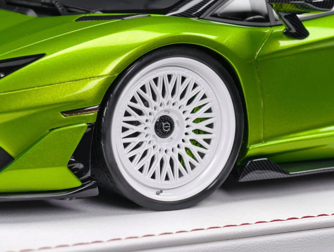 Lamborghini Aventador SVJ (AW Green) [Davis & Giovanni] 1/18 scale