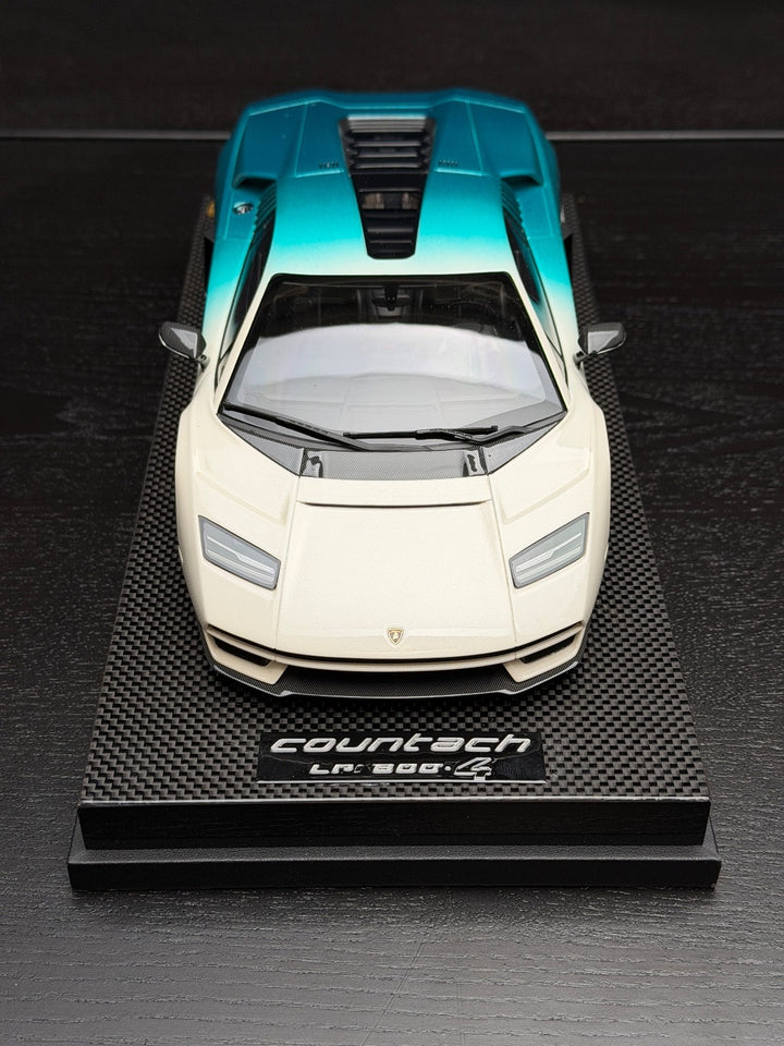 Lamborghini Countach (White/ Blue) [MR Collection] 1/18 scale