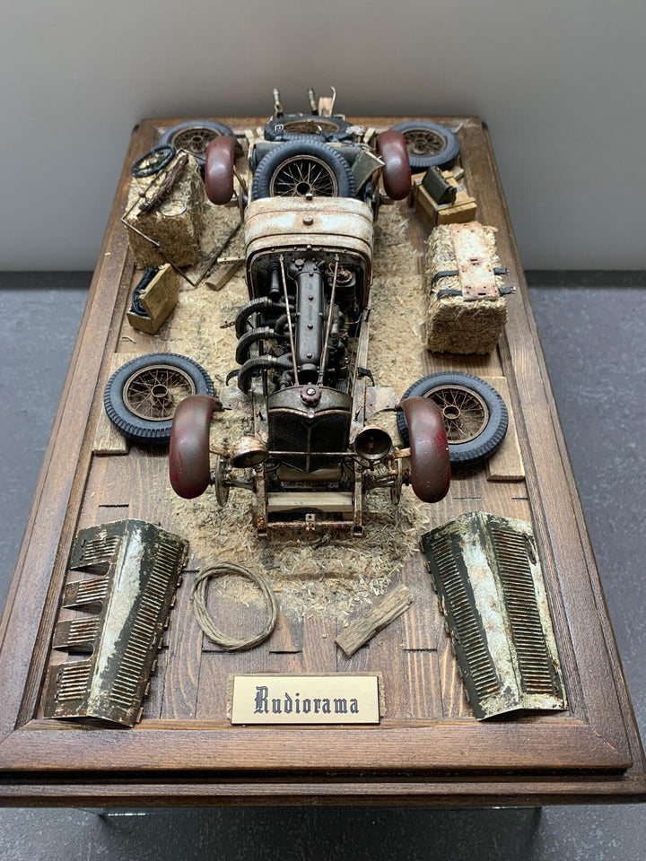 Classic Mercedes-Benz SSKL Barn Find Diorama [1:18 scale]