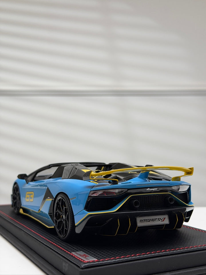 Lamborghini Aventador SVJ Roadster (Blue/ Yellow #63) [MR Collection] 1/18 scale