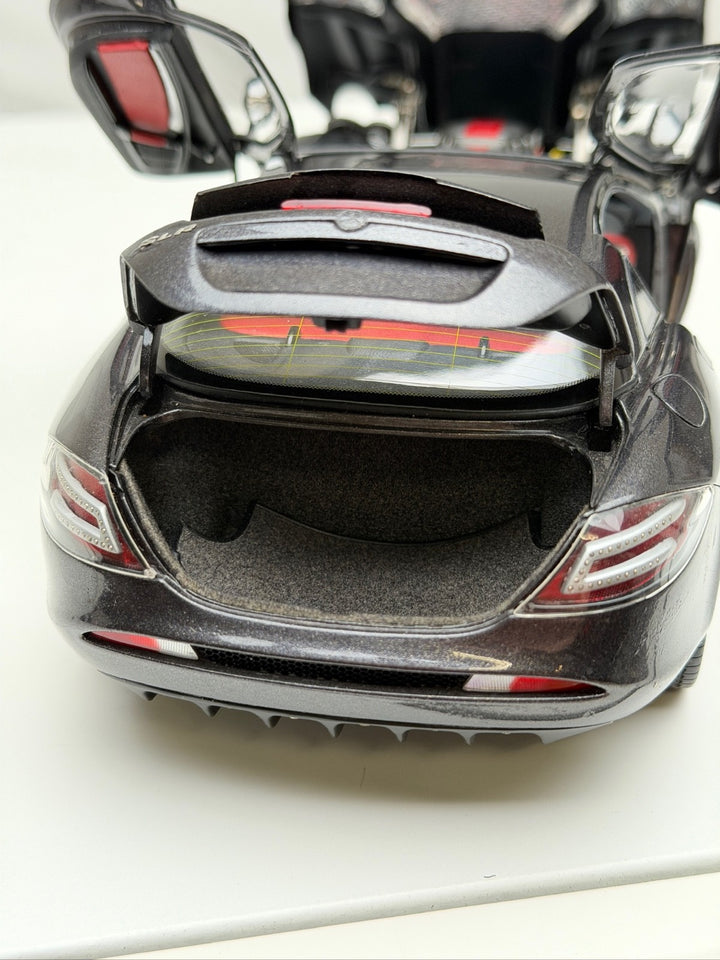 Mercedes-Benz SLR McLaren (Dark Gray) [CMC] 1:18 scale
