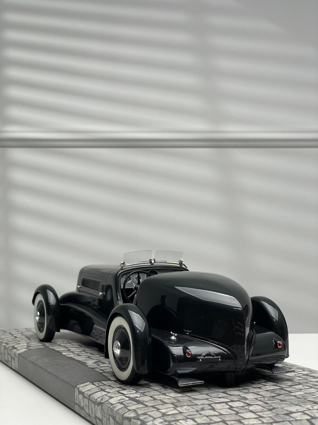 1934 Edsel Ford Model 40 Special Speedster (Black) [MINICHAMPS] 1:18 scale