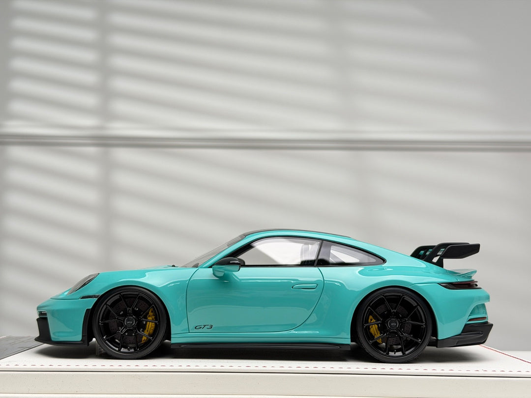 Porsche 911 GT3 (Mint Green) [Davis & Giovanni] 1/18 scale