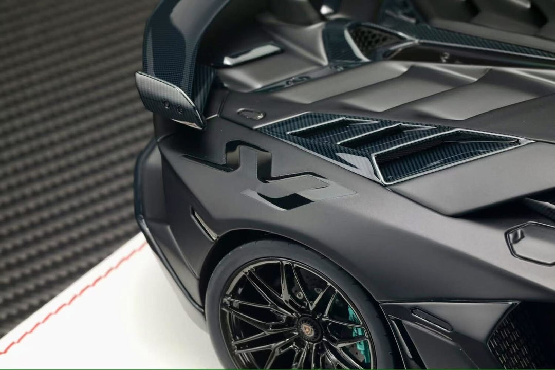 Lamborghini Aventador SVJ NOVITEC (Matte Black) [Davis & Giovanni] 1:18 scale