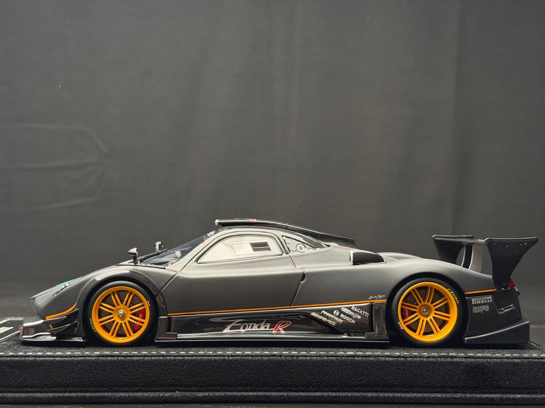 Pagani Zonda R (Matte Carbon Fiber) [Henson&Heaven] 1/18 scale