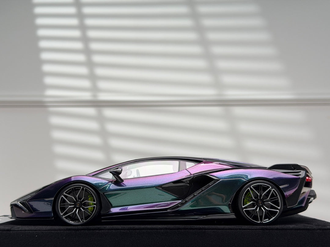 Lamborghini Sian FKP 37 (Chameleon Purple) [Henson&Heaven] 1/18 scale