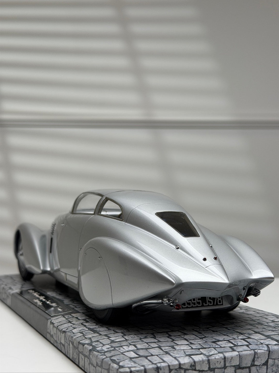 1938 HISPANO SUIZA H6C XENIA DUBONNET 2-DOOR (Silver) [MINICHAMPS] 1/18 scale