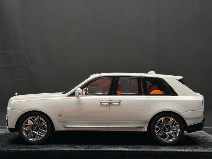 Rolls-Royce Cullinan Series II (Pearl White) [H&H] 1/18 scale