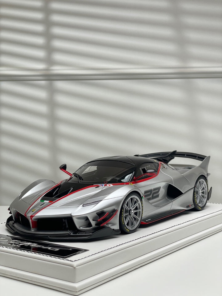 Ferrari FXXK EVO (Metallic Silver) [PRORAZE] 1/18 scale