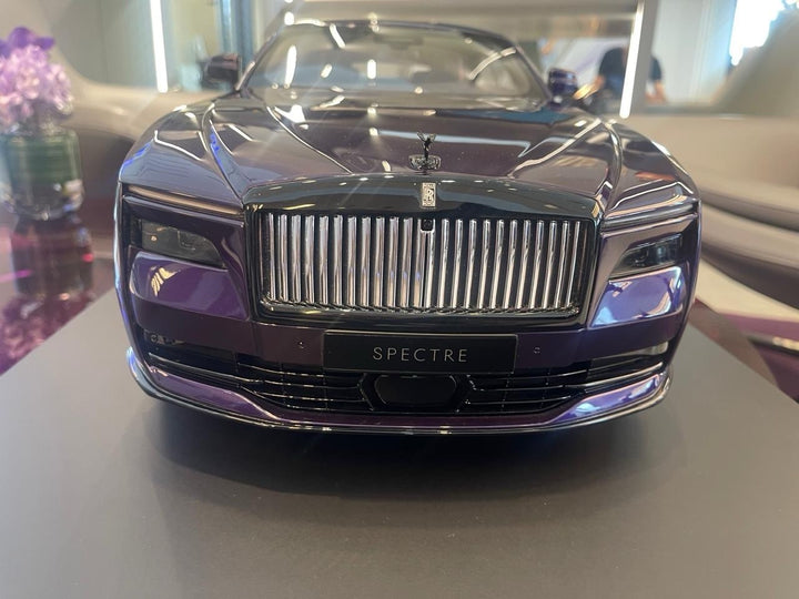 Rolls-Royce Spectre Black Badge [Fully opening + Lights] By: Amalgam 1:8 scale