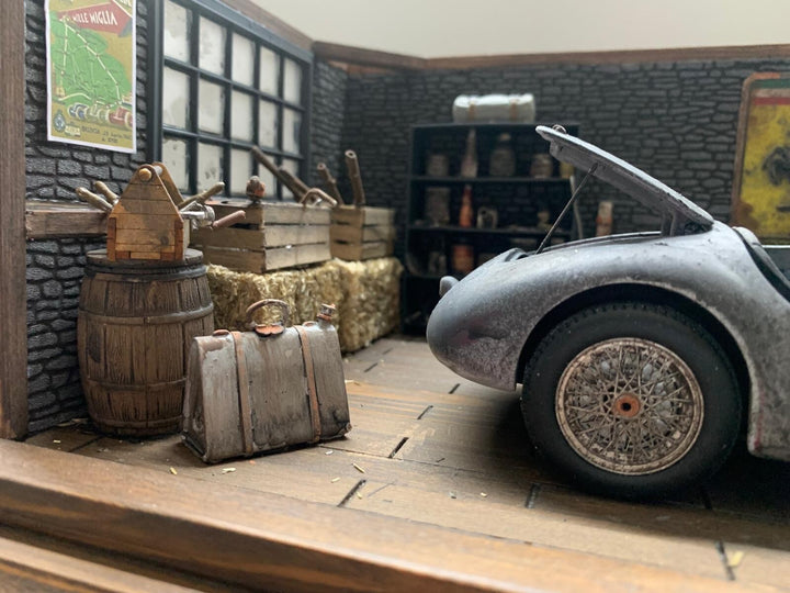 Classic Ferrari Barn Find/ Garage Diorama [1:18 scale]